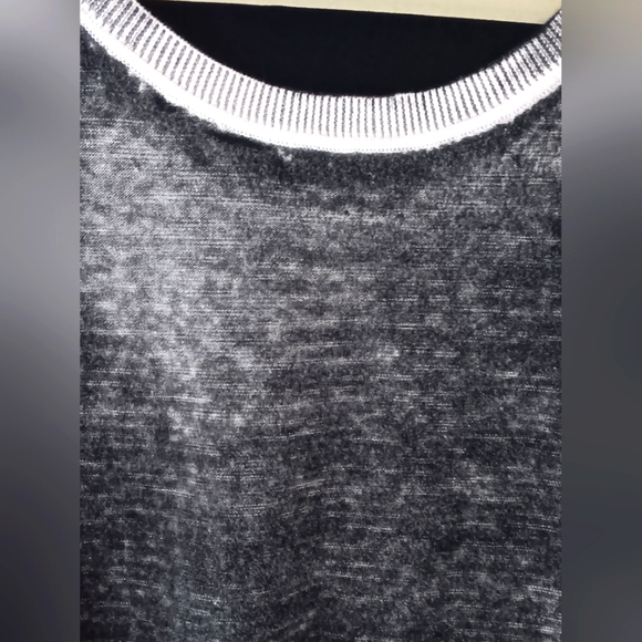 Elliott Lauren Top, Size S, Distressed Black with White Trim - Picture 4 of 6